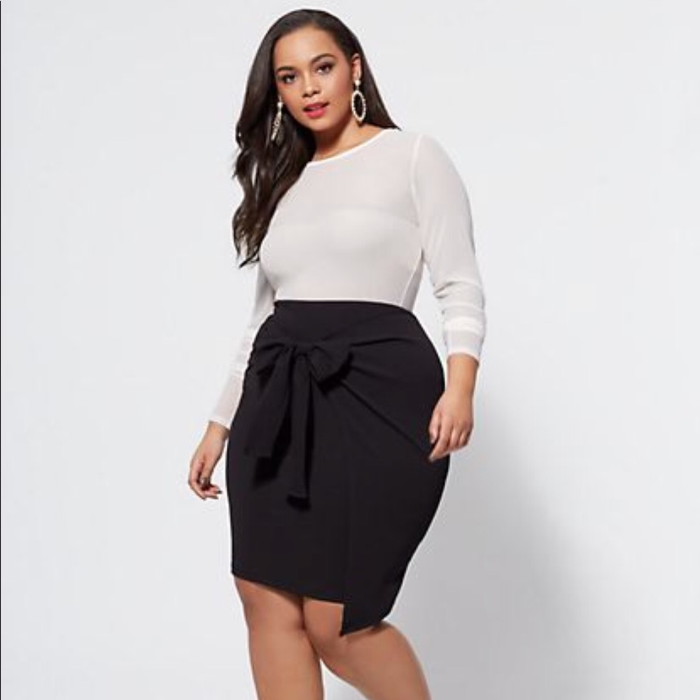 Bow front skirt